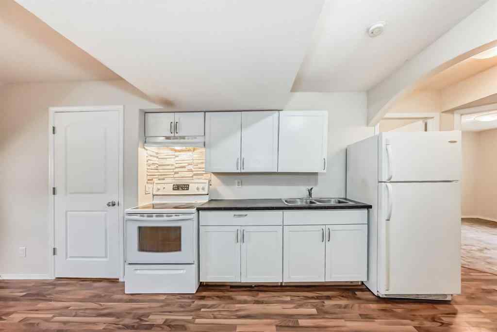 MLS® A2265183 - 576 Stonegate Way NW in Stonegate Airdrie, Residential