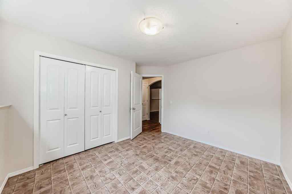 MLS® A2265183 - 576 Stonegate Way NW in Stonegate Airdrie, Residential