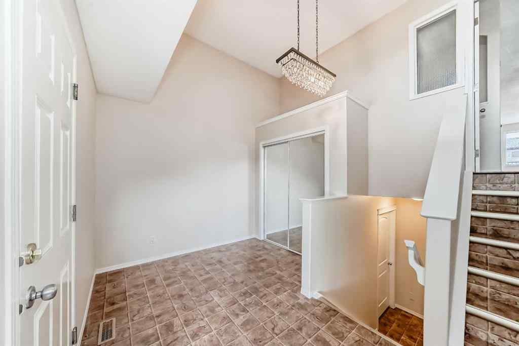 MLS® A2265183 - 576 Stonegate Way NW in Stonegate Airdrie, Residential