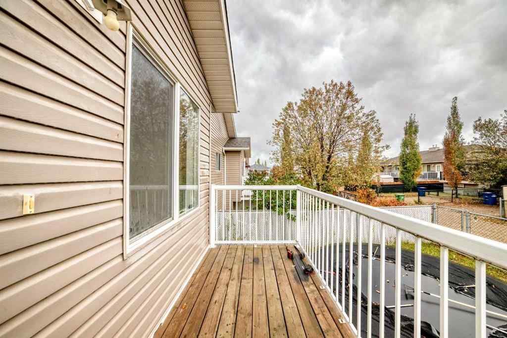 MLS® A2265183 - 576 Stonegate Way NW in Stonegate Airdrie, Residential