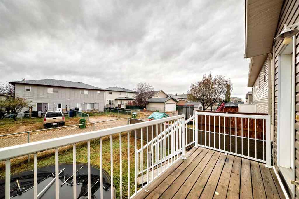 MLS® A2265183 - 576 Stonegate Way NW in Stonegate Airdrie, Residential