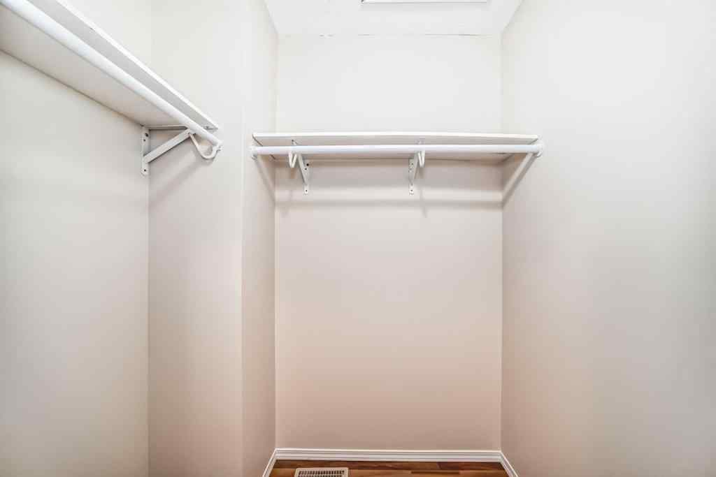 MLS® A2265183 - 576 Stonegate Way NW in Stonegate Airdrie, Residential