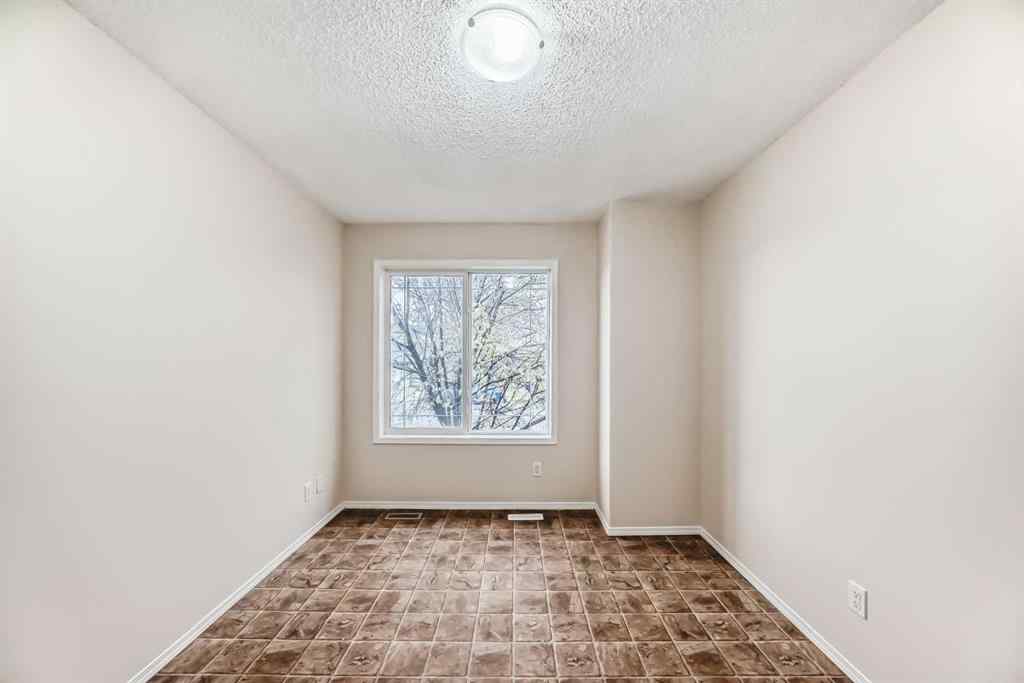 MLS® A2265183 - 576 Stonegate Way NW in Stonegate Airdrie, Residential