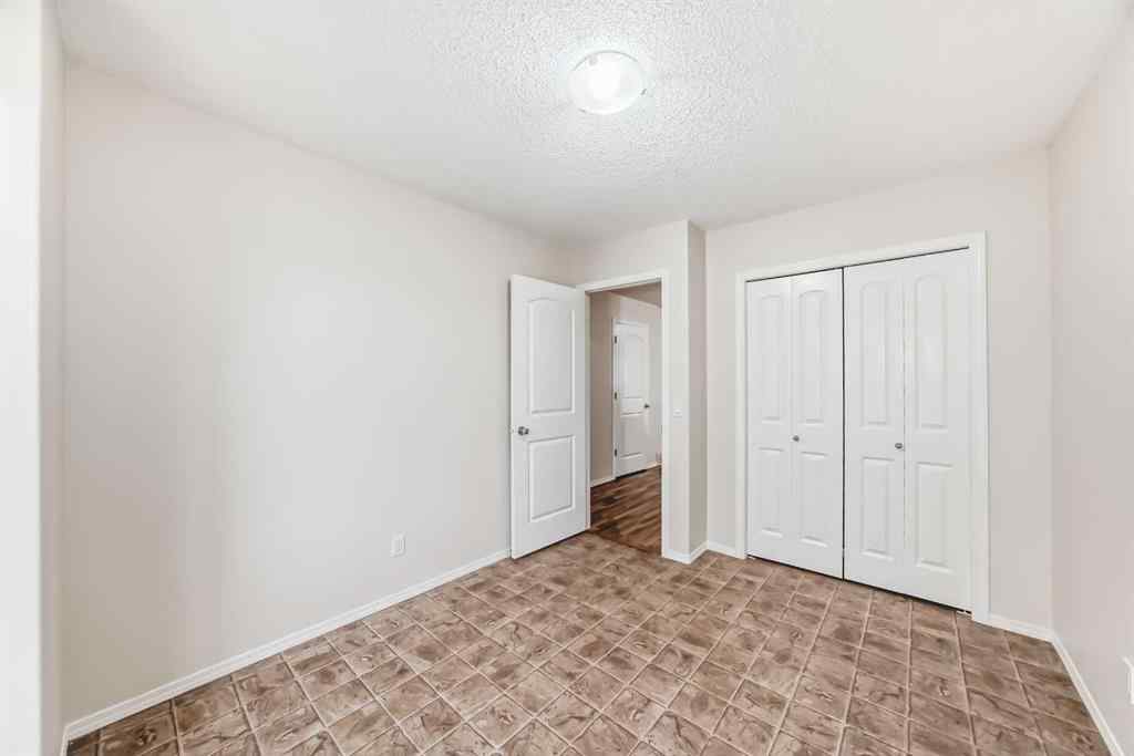 MLS® A2265183 - 576 Stonegate Way NW in Stonegate Airdrie, Residential