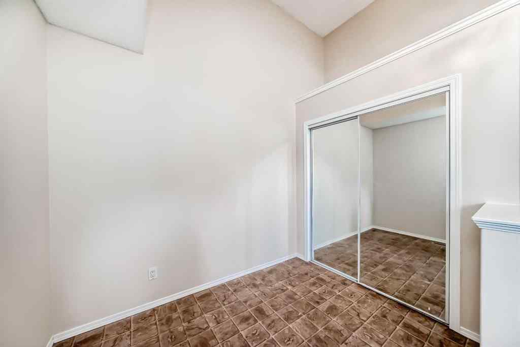 MLS® A2265183 - 576 Stonegate Way NW in Stonegate Airdrie, Residential