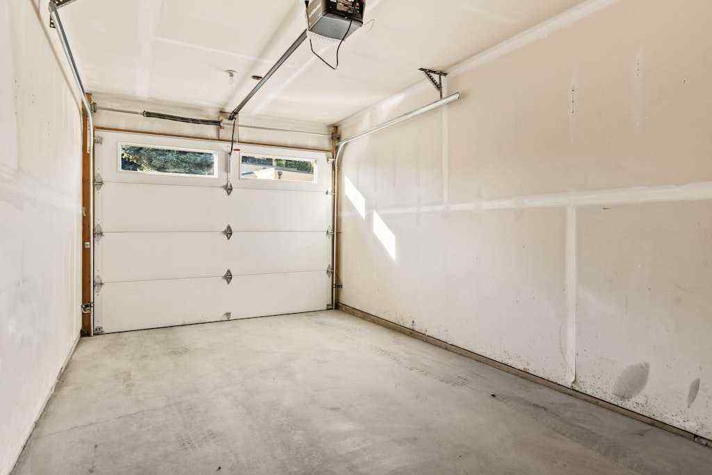 MLS® A2265185 - 125 41 Avenue SW in Parkhill Calgary, Residential