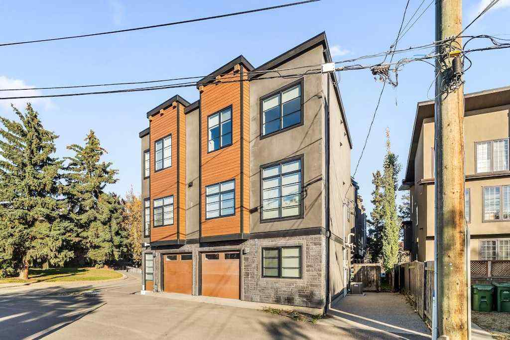 MLS® A2265185 - 125 41 Avenue SW in Parkhill Calgary, Residential