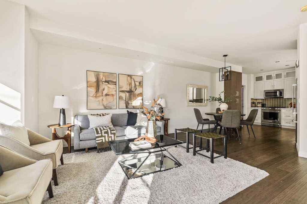 MLS® A2265185 - 125 41 Avenue SW in Parkhill Calgary, Residential