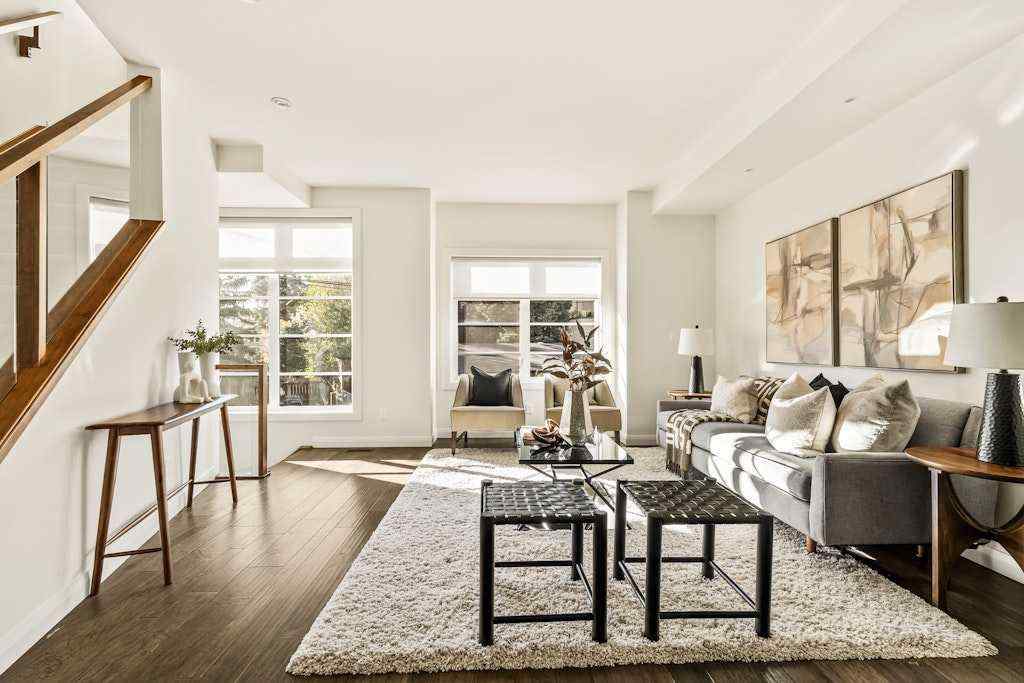 MLS® A2265185 - 125 41 Avenue SW in Parkhill Calgary, Residential