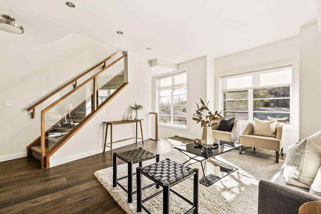 MLS® A2265185 - 125 41 Avenue SW in Parkhill Calgary, Residential