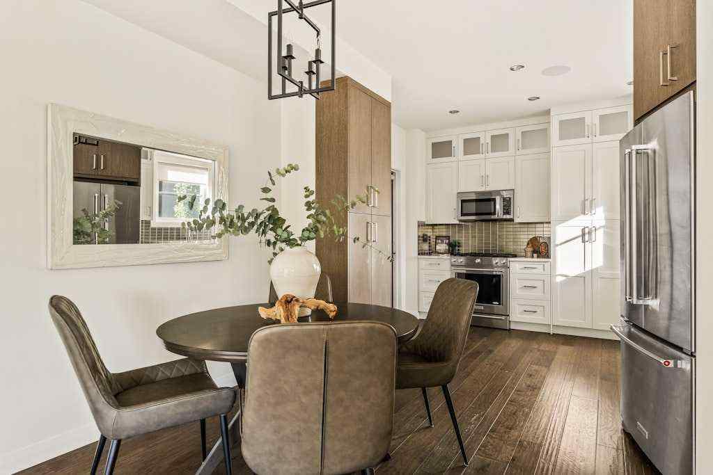 MLS® A2265185 - 125 41 Avenue SW in Parkhill Calgary, Residential