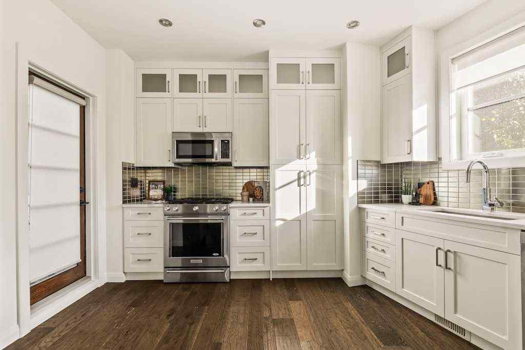 MLS® A2265185 - 125 41 Avenue SW in Parkhill Calgary, Residential