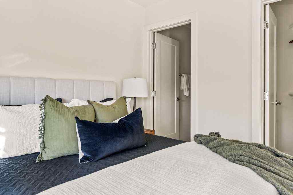 MLS® A2265185 - 125 41 Avenue SW in Parkhill Calgary, Residential