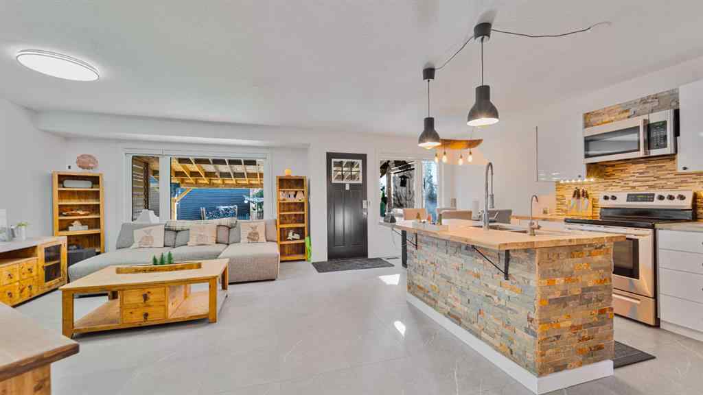 MLS® A2265186 - 148 Covepark Close NE in Coventry Hills Calgary, Residential