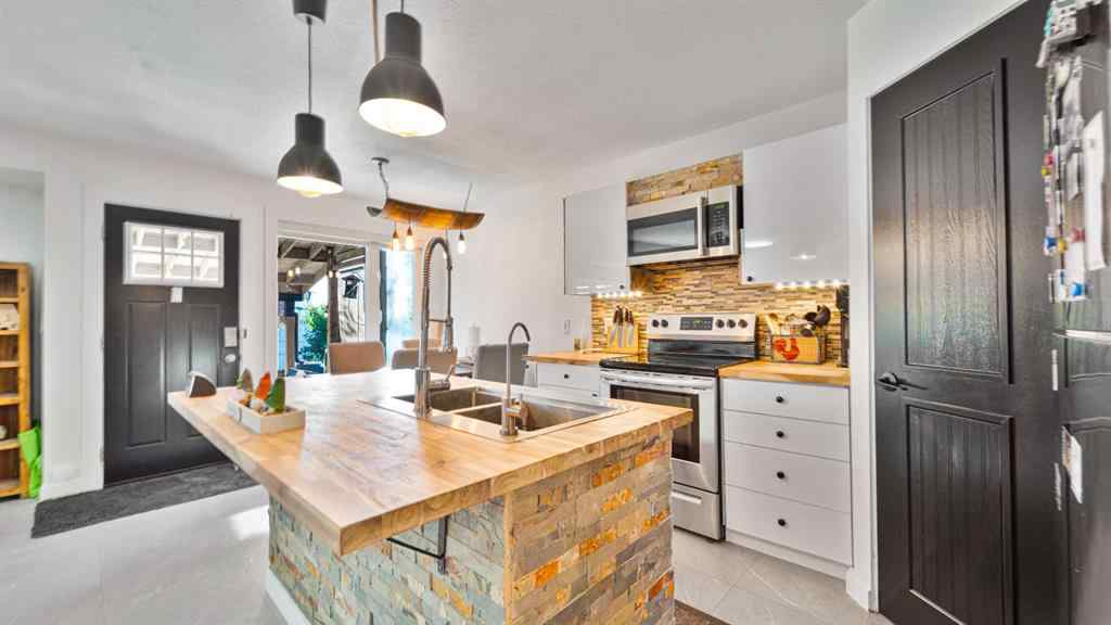 MLS® A2265186 - 148 Covepark Close NE in Coventry Hills Calgary, Residential