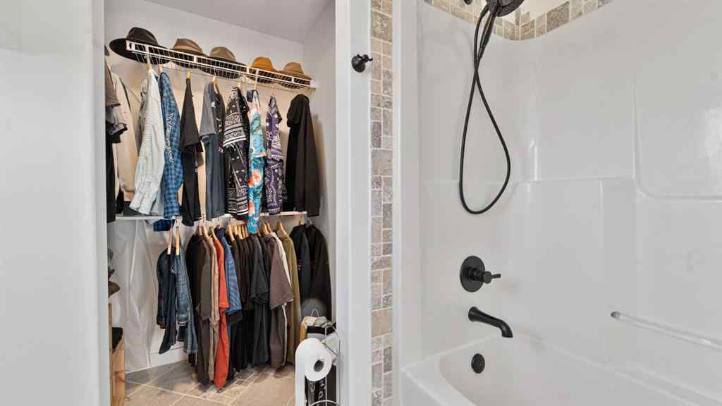 MLS® A2265186 - 148 Covepark Close NE in Coventry Hills Calgary, Residential