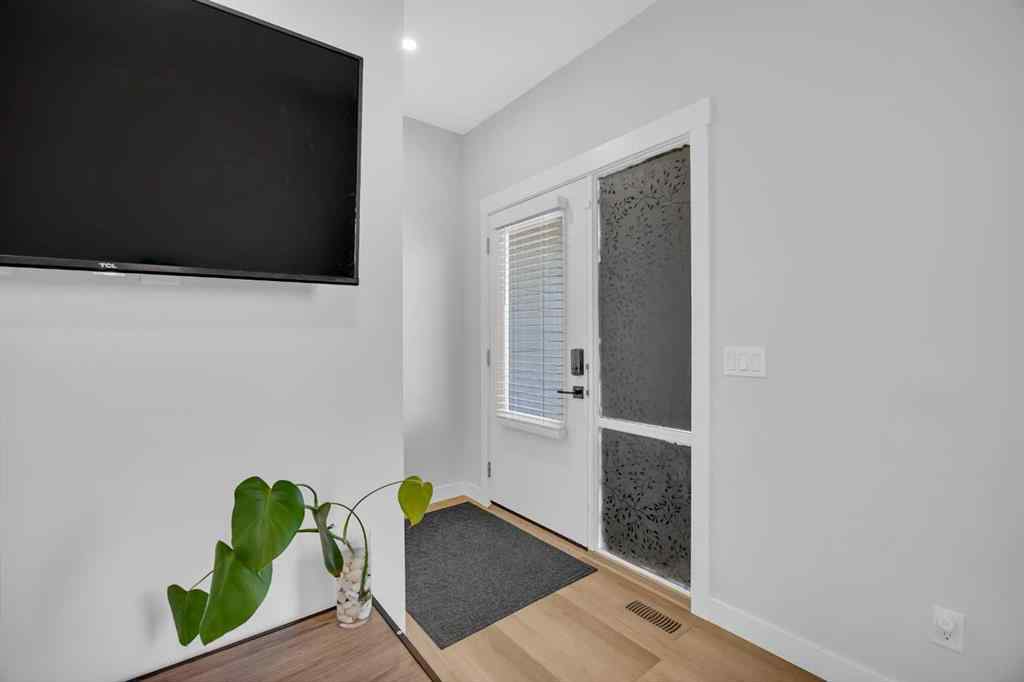 MLS® A2265189 - 32 Silverton Glen Green SW in Silverado Calgary, Residential