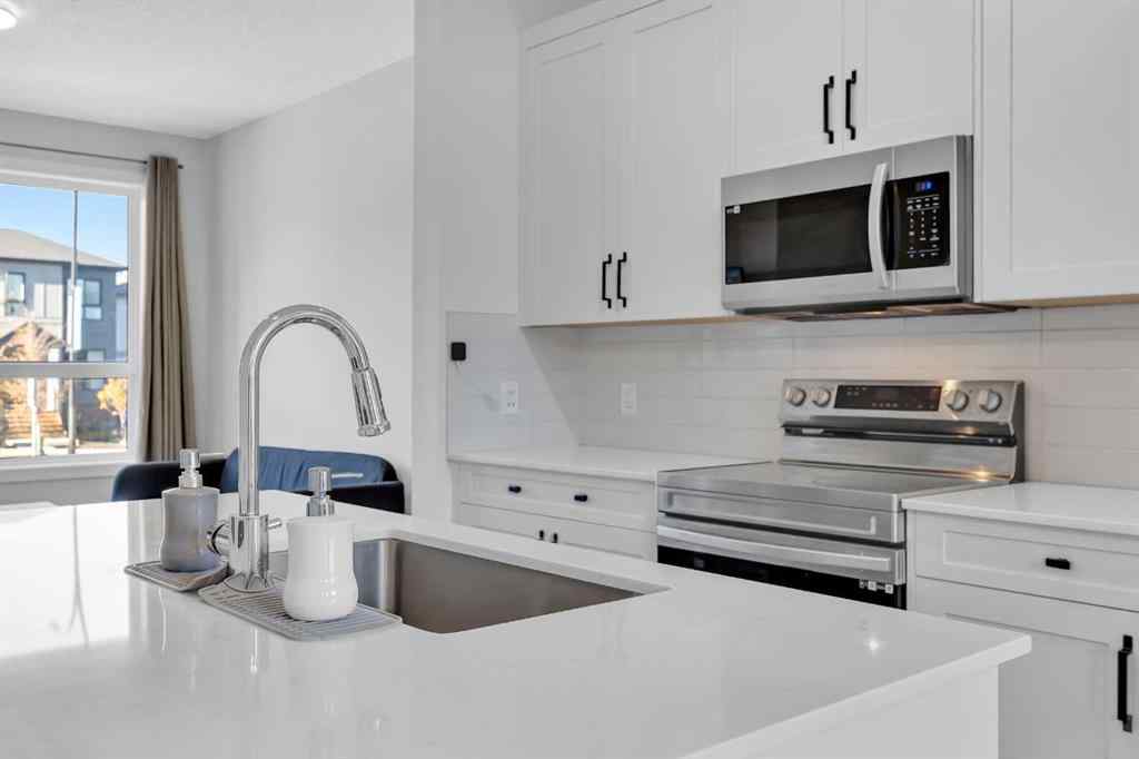 MLS® A2265189 - 32 Silverton Glen Green SW in Silverado Calgary, Residential