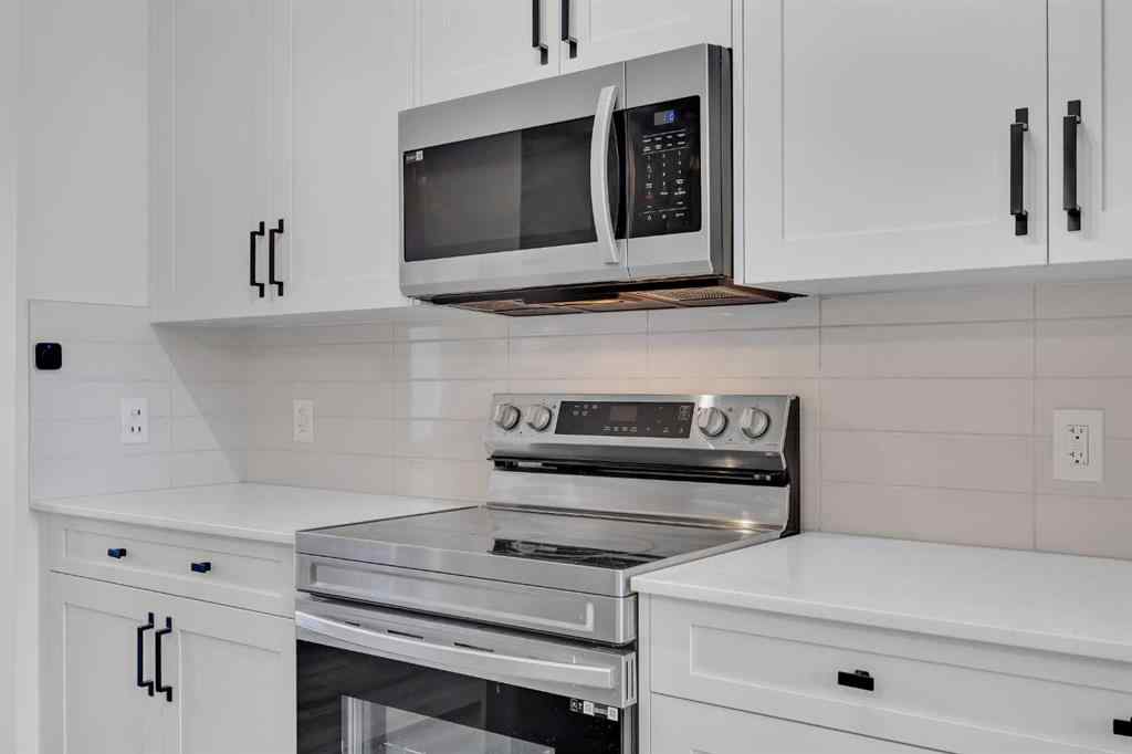 MLS® A2265189 - 32 Silverton Glen Green SW in Silverado Calgary, Residential