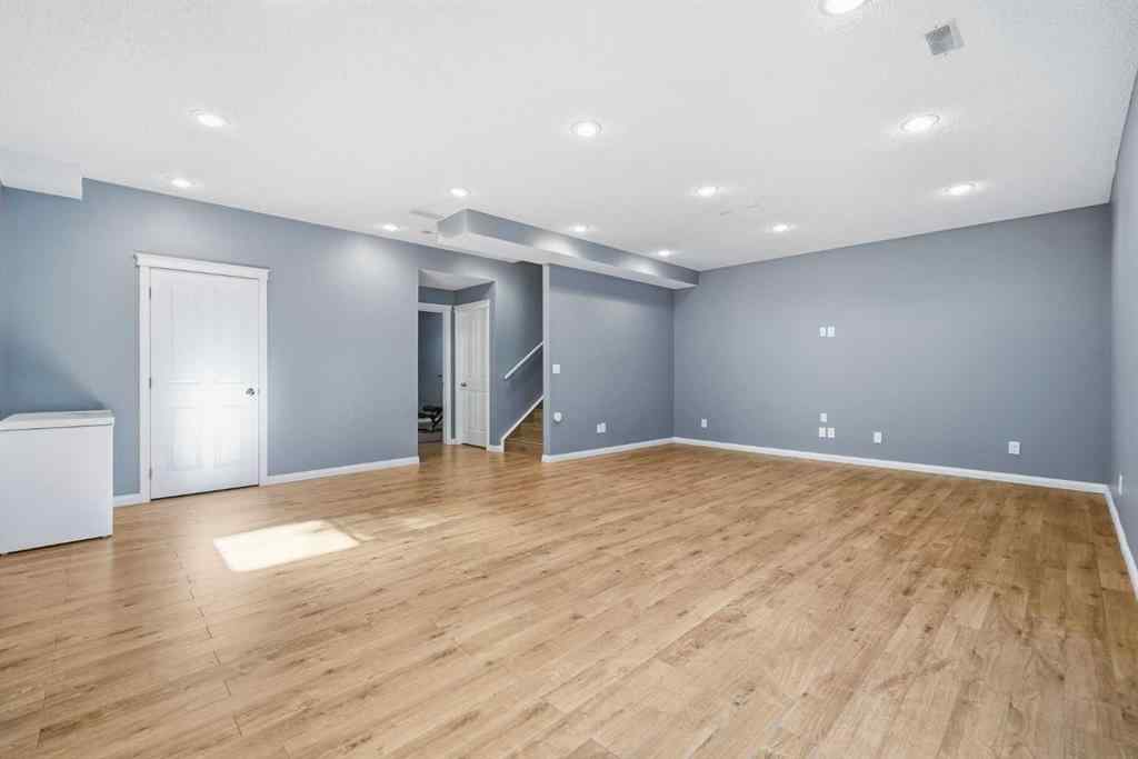 MLS® A2265190 - 587 Panora Way NW in Panorama Hills Calgary, Residential