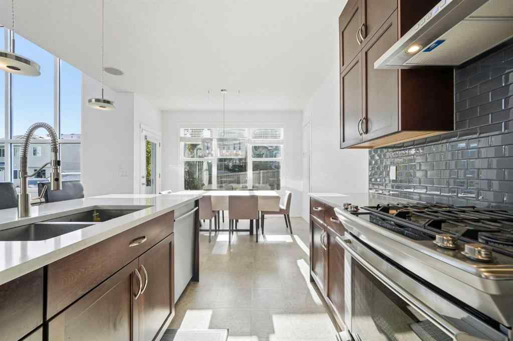 MLS® A2265190 - 587 Panora Way NW in Panorama Hills Calgary, Residential