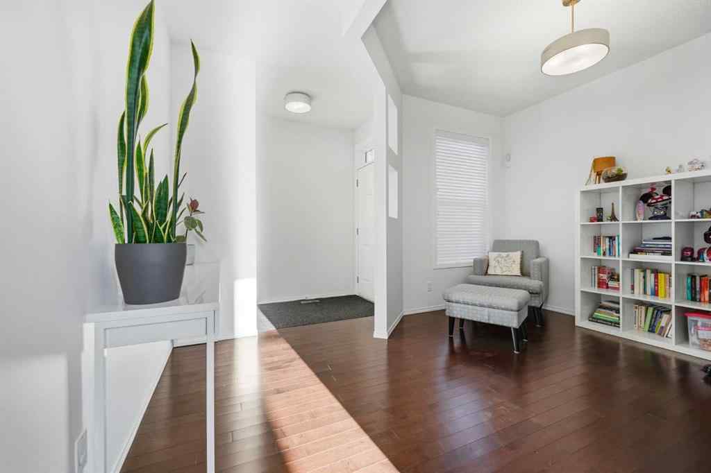 MLS® A2265190 - 587 Panora Way NW in Panorama Hills Calgary, Residential