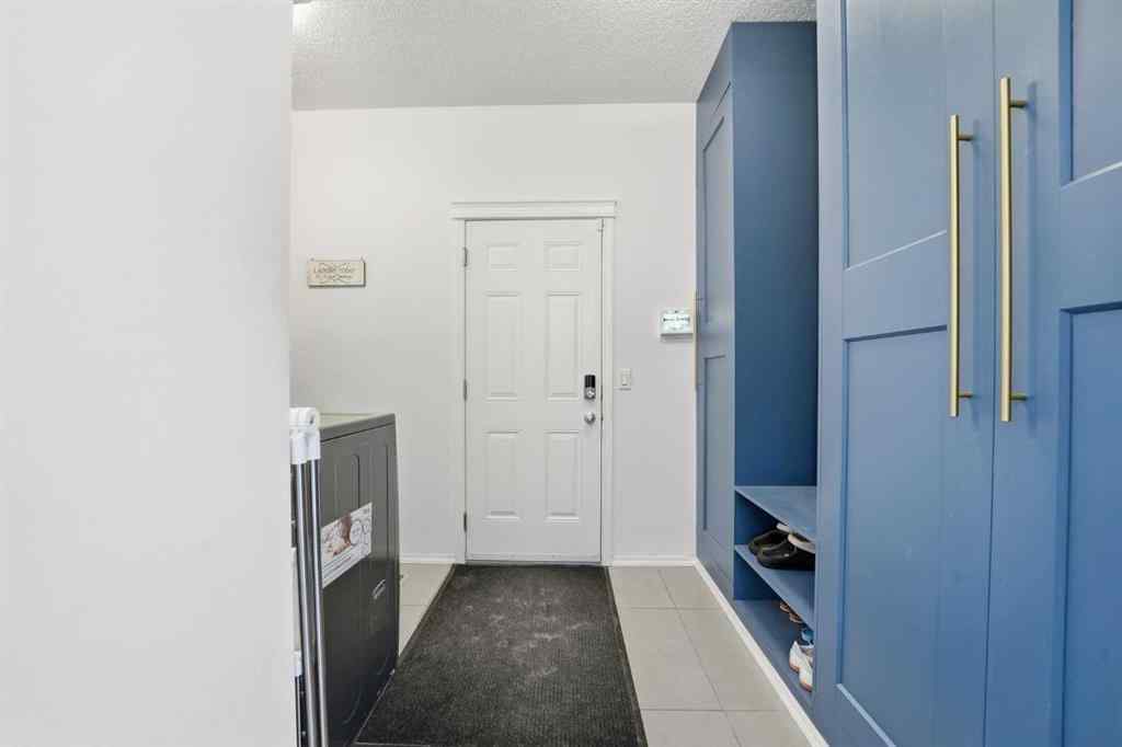 MLS® A2265190 - 587 Panora Way NW in Panorama Hills Calgary, Residential