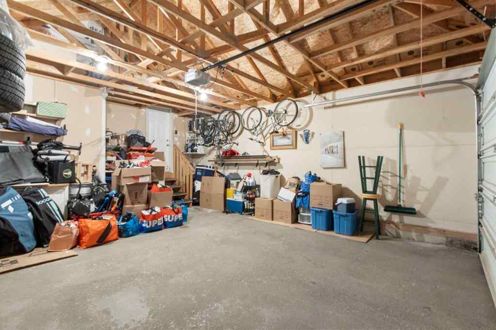 MLS® A2265193 - 38 Spring Crescent SW in Springbank Hill Calgary, Residential