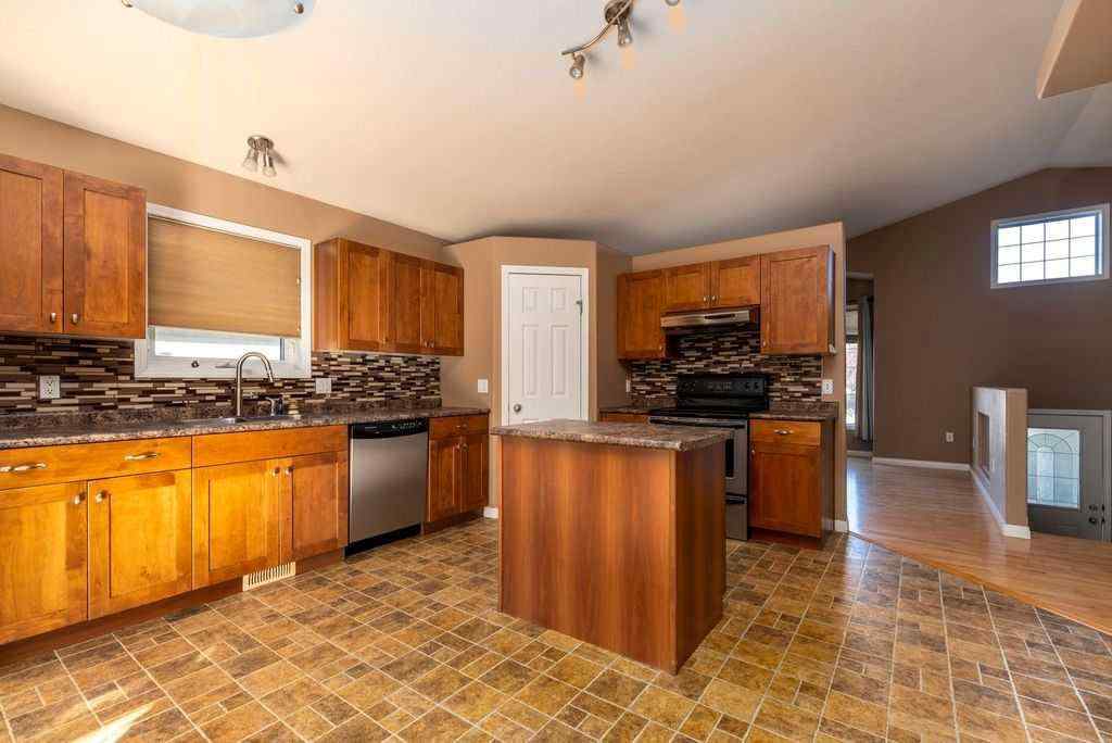 MLS® A2265196 - 6711 39A Street  in Parkview Estates Lloydminster, Residential