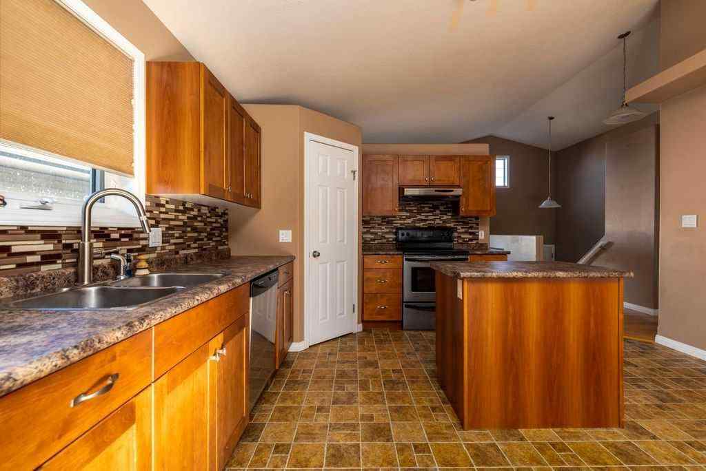 MLS® A2265196 - 6711 39A Street  in Parkview Estates Lloydminster, Residential