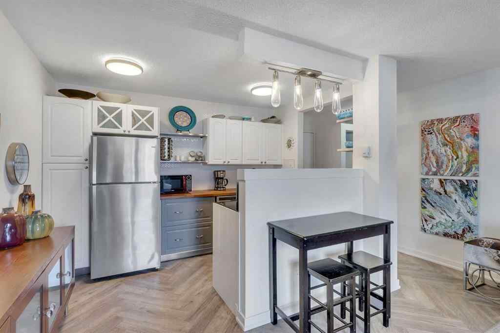 MLS® A2265197 - Unit #205 1626 14 Avenue SW in Sunalta Calgary, Residential