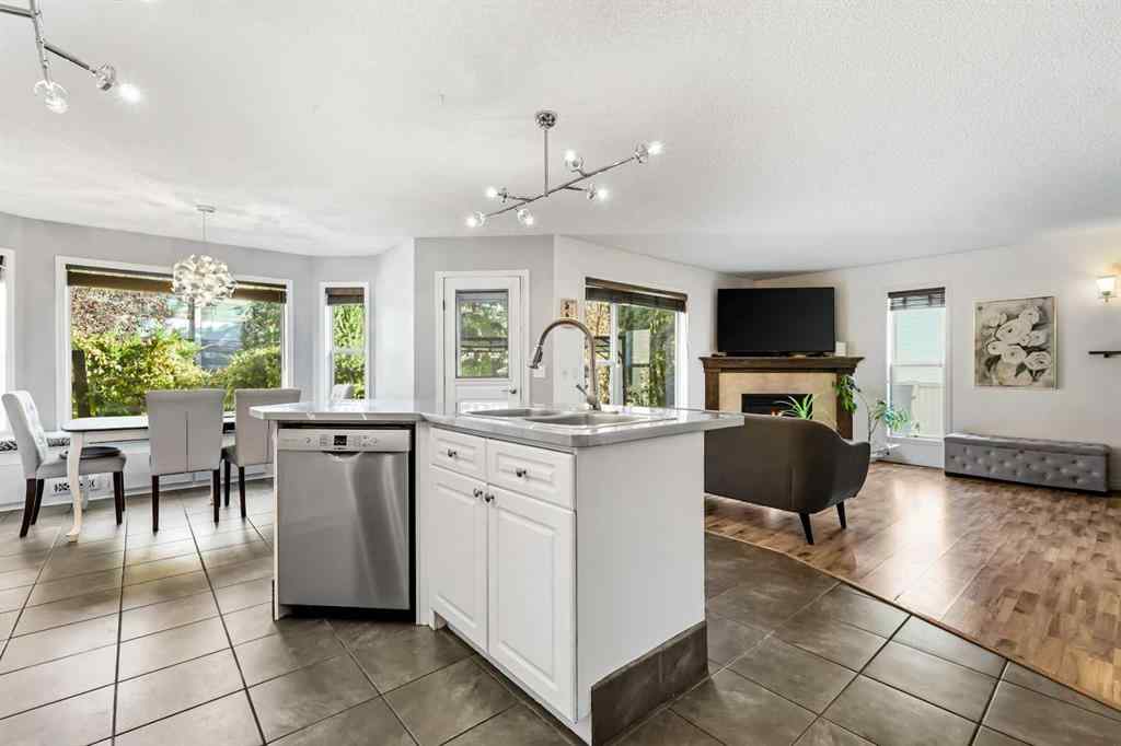 MLS® A2265204 - 248 Douglas Ridge Green SE in Douglasdale/Glen Calgary, Residential