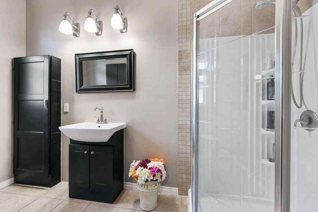 MLS® A2265204 - 248 Douglas Ridge Green SE in Douglasdale/Glen Calgary, Residential