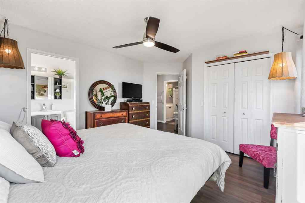 MLS® A2265204 - 248 Douglas Ridge Green SE in Douglasdale/Glen Calgary, Residential