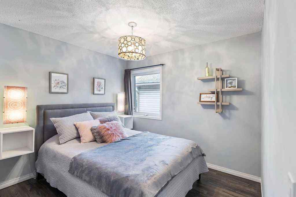 MLS® A2265204 - 248 Douglas Ridge Green SE in Douglasdale/Glen Calgary, Residential
