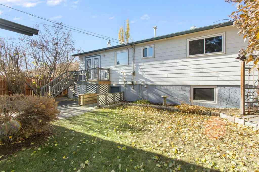 MLS® A2265205 - 1452 Lake Sylvan Drive SE in Bonavista Downs Calgary, Residential