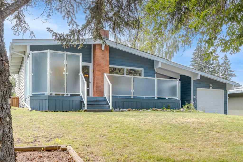 MLS® A2265208 - 911 80 Avenue SW in Chinook Park Calgary, Residential