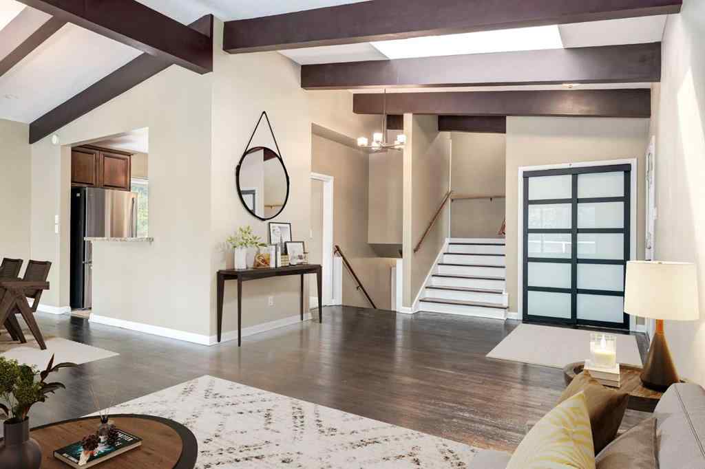 MLS® A2265208 - 911 80 Avenue SW in Chinook Park Calgary, Residential