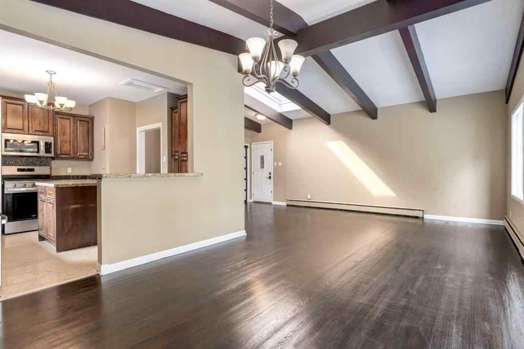 MLS® A2265208 - 911 80 Avenue SW in Chinook Park Calgary, Residential