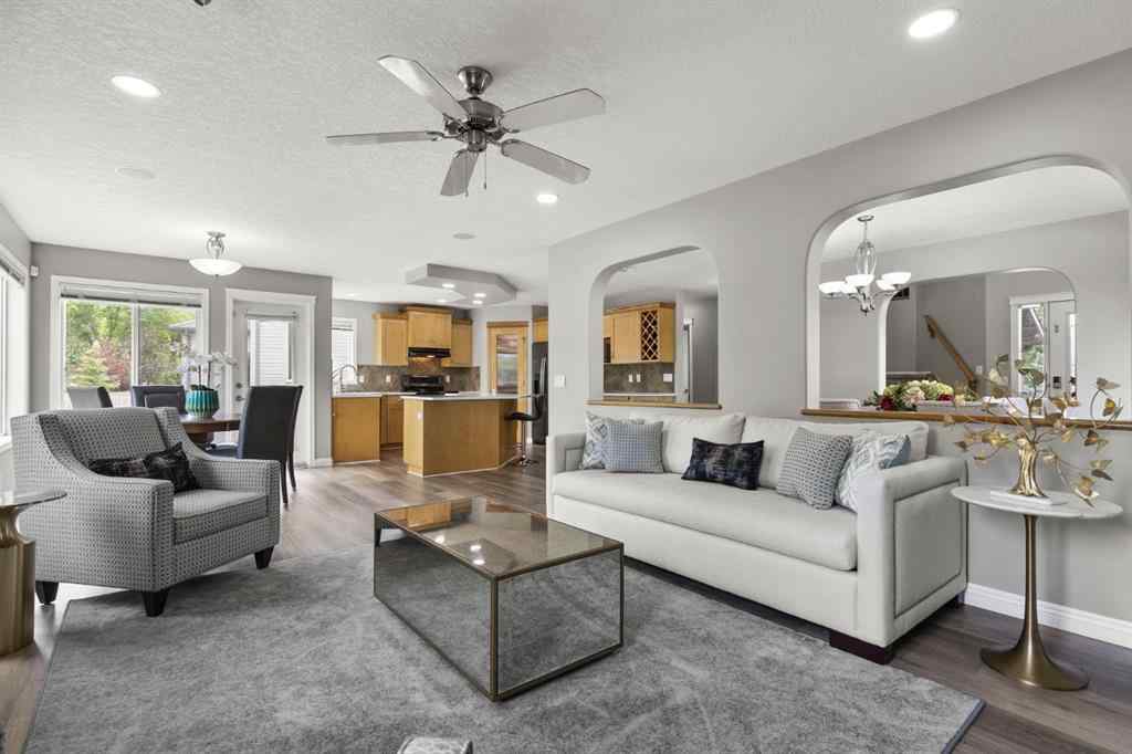 MLS® A2265209 - 38 Simcoe Crescent SW in Signal Hill Calgary, Residential