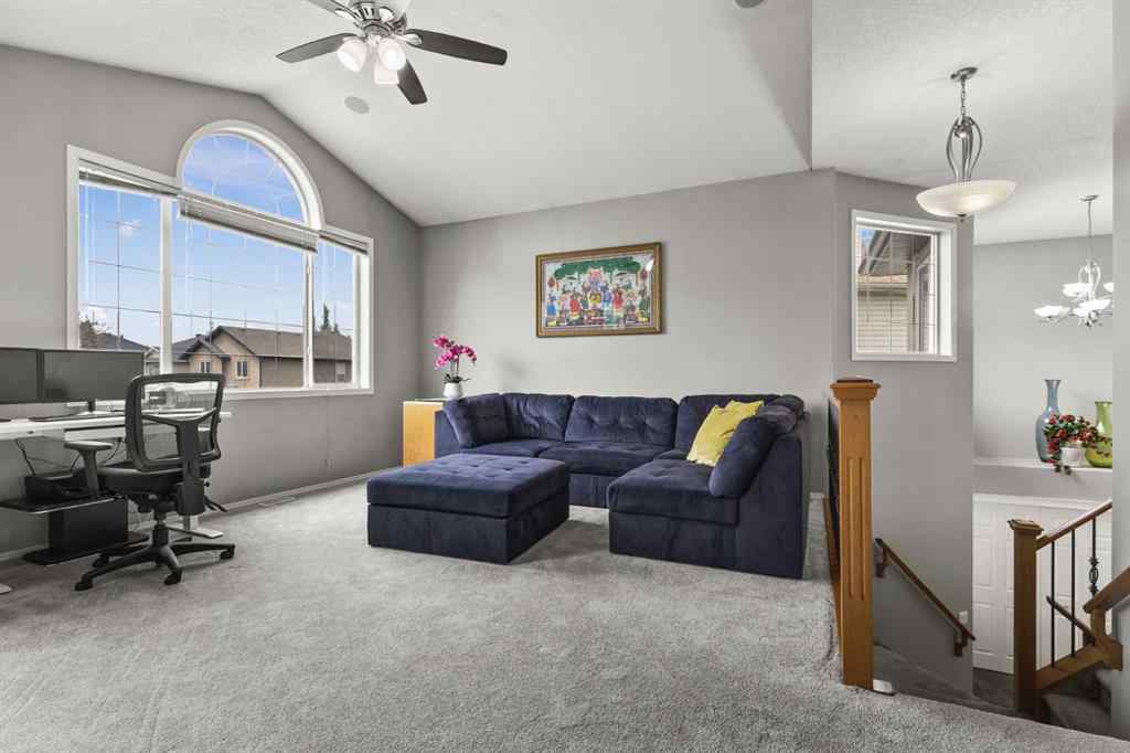 MLS® A2265209 - 38 Simcoe Crescent SW in Signal Hill Calgary, Residential