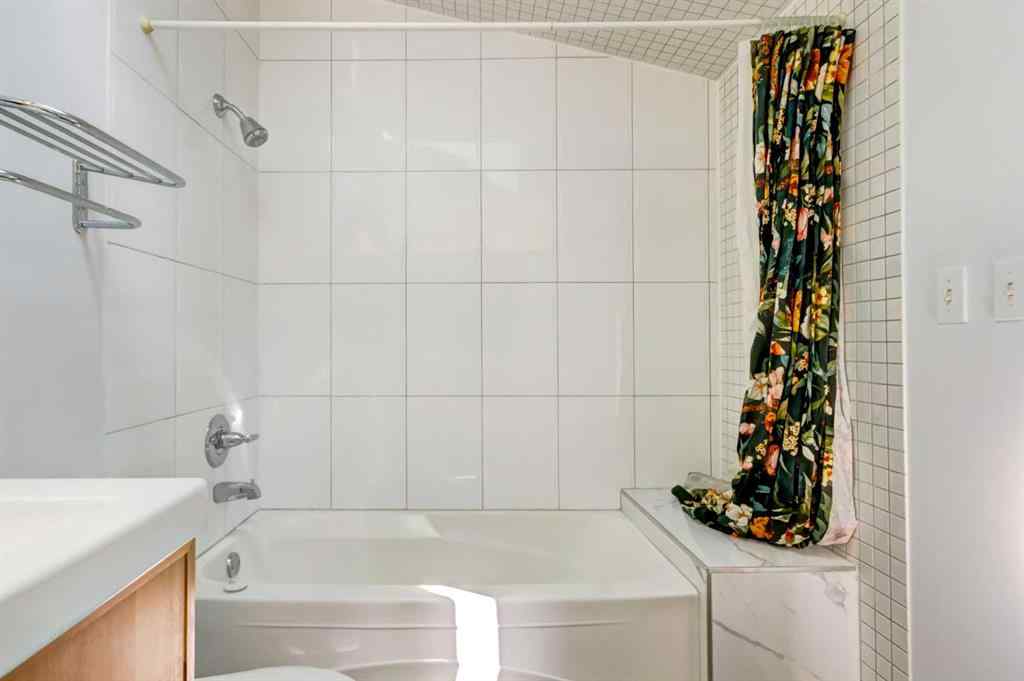 MLS® A2265211 - Unit #3 1921 5 Street SW in Cliff Bungalow Calgary, Residential