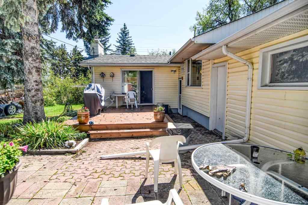 MLS® A2265216 - 1140 Trafford Drive NW in Thorncliffe Calgary, Residential