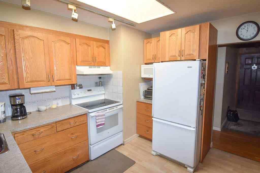 MLS® A2265216 - 1140 Trafford Drive NW in Thorncliffe Calgary, Residential