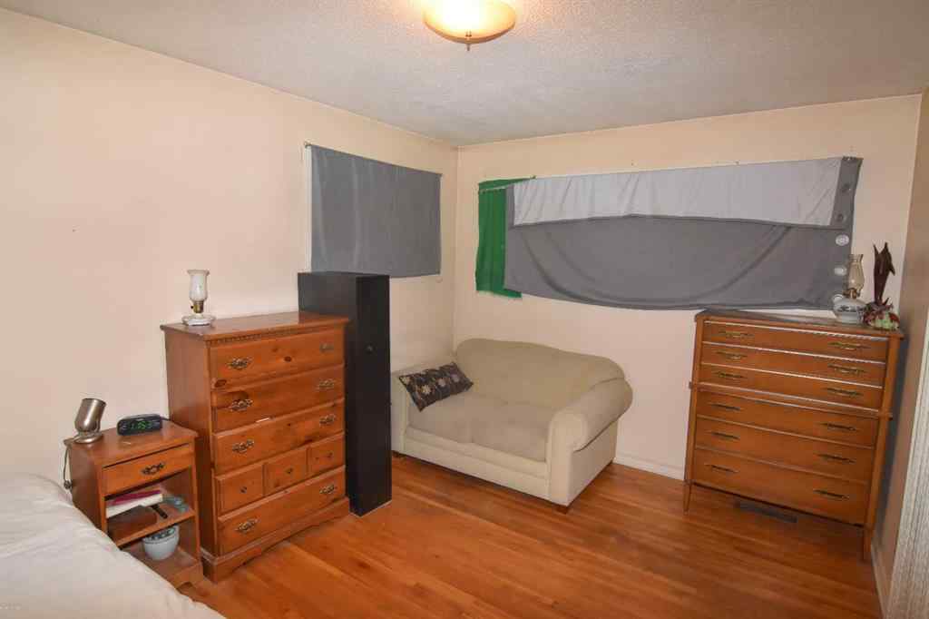 MLS® A2265216 - 1140 Trafford Drive NW in Thorncliffe Calgary, Residential