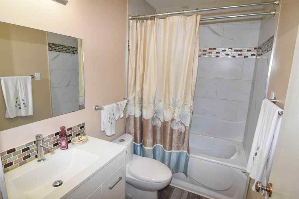 MLS® A2265216 - 1140 Trafford Drive NW in Thorncliffe Calgary, Residential