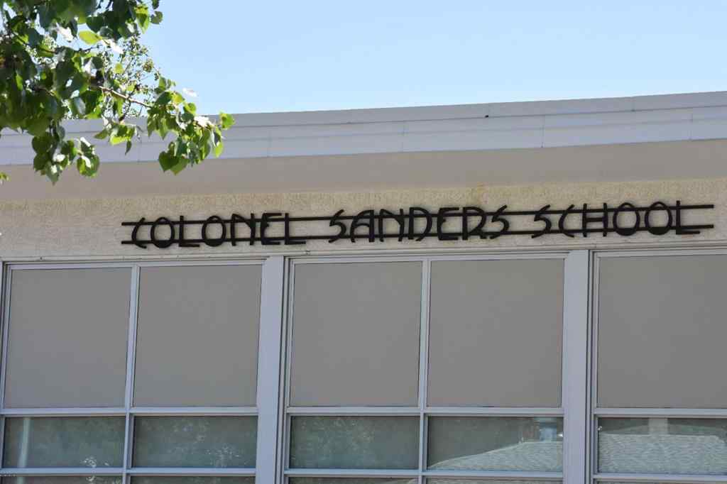 MLS® A2265216 - 1140 Trafford Drive NW in Thorncliffe Calgary, Residential