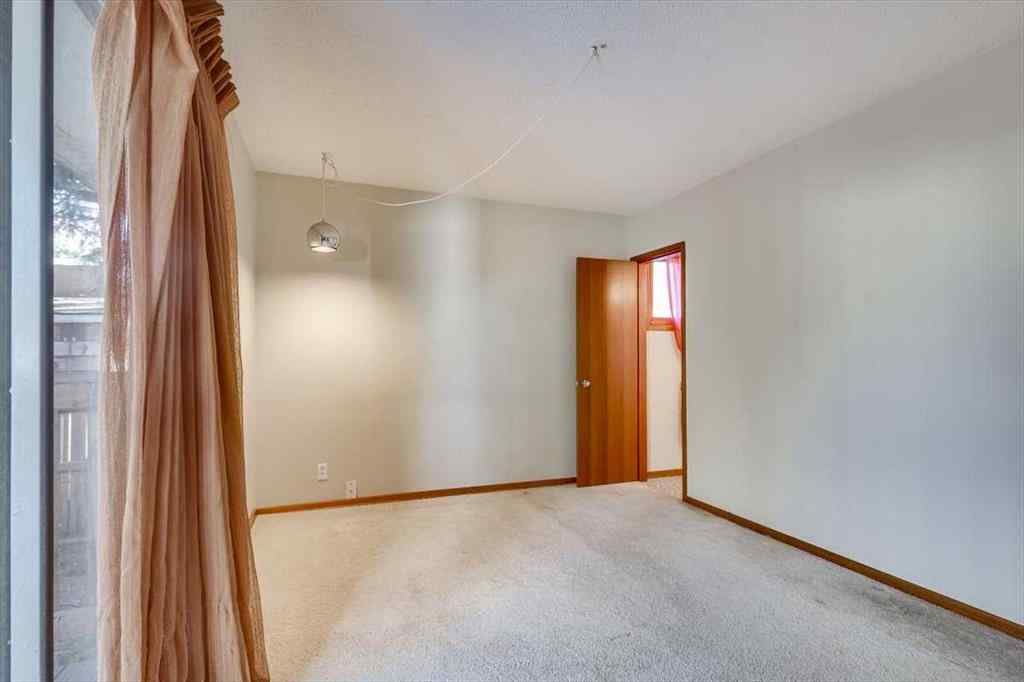 MLS® A2265223 - 5514 53 Street  in NONE Olds, Residential