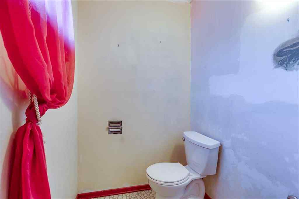 MLS® A2265223 - 5514 53 Street  in NONE Olds, Residential