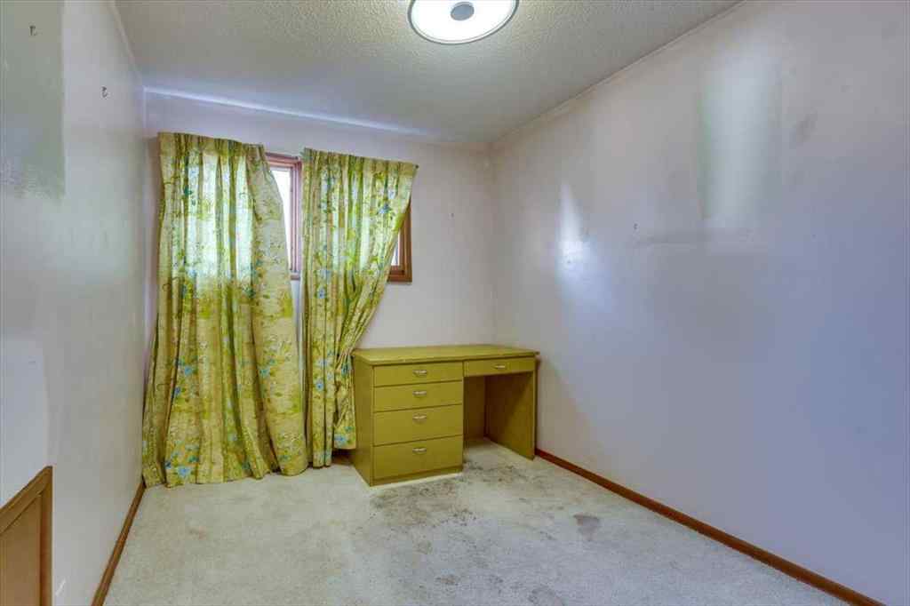 MLS® A2265223 - 5514 53 Street  in NONE Olds, Residential